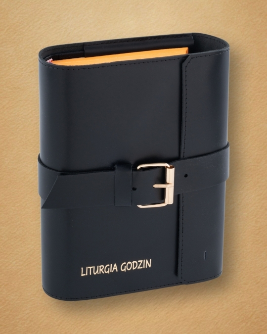 Skórzane Etui na Brewiarz  z Klamrą – Elegancja w Służbie Modlitwy