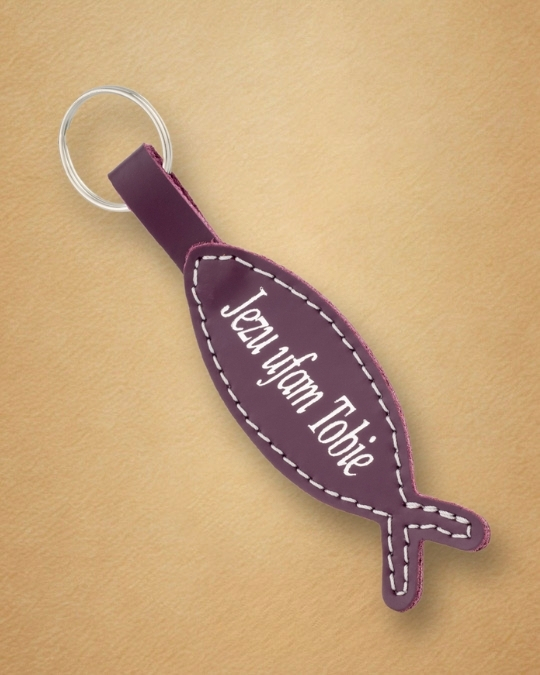 Skórzany brelok do kluczy w kształcie ryby z napisem „Jezu Ufam Tobie”